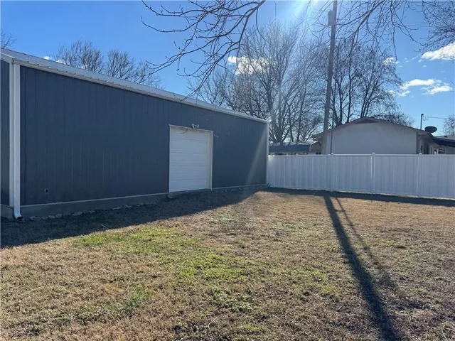 $235,000 | 1320 East Buckeye Street, Columbus, KS 66725