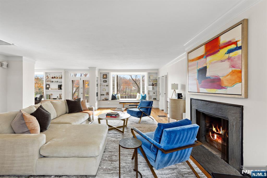 940 Loch Road Franklin Lakes, NJ 07417 - Photo 5 of 19