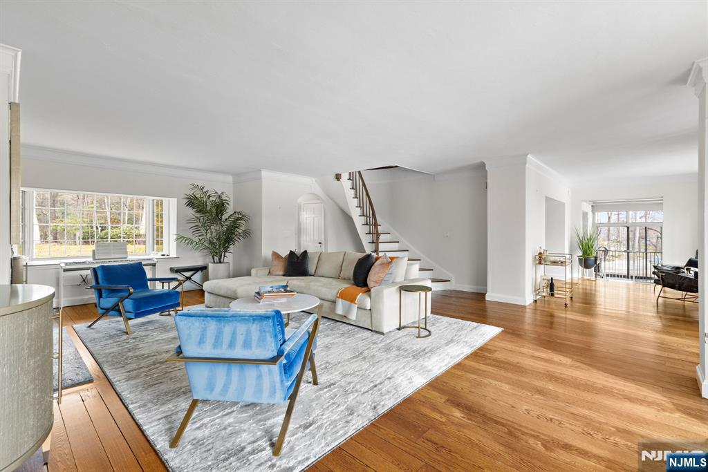 940 Loch Road Franklin Lakes, NJ 07417 - Photo 8 of 19