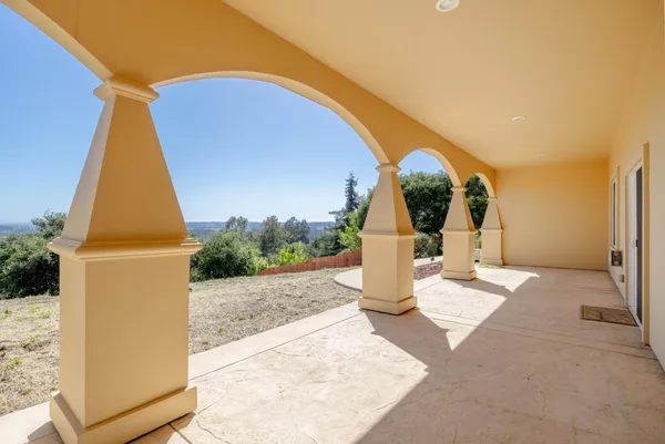 $1,779,000 | 960 Smith Road, Watsonville, CA 95076