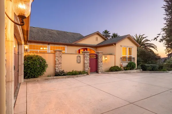$1,779,000 | 960 Smith Road, Watsonville, CA 95076