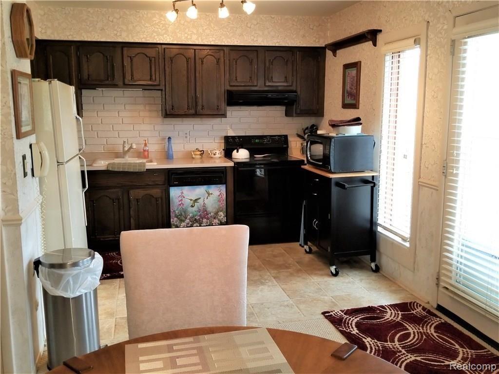 16965 Rudgate Street Southgate, MI 48195 - Photo 9 of 27