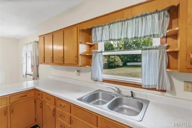 $195,000 | 123 Tolle Lane, Godfrey, IL 62035