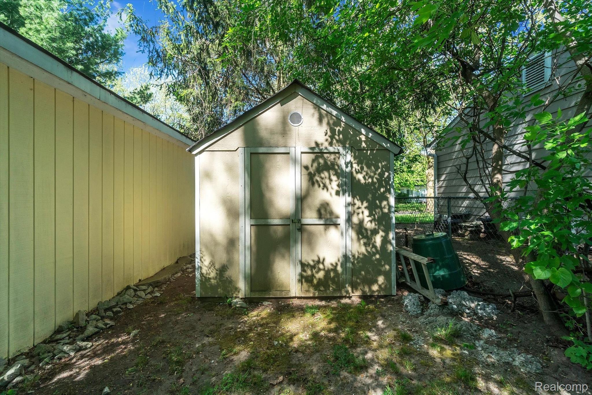 748 Glenwyth Road Brighton, MI 48116 - Photo 31 of 32 Shed