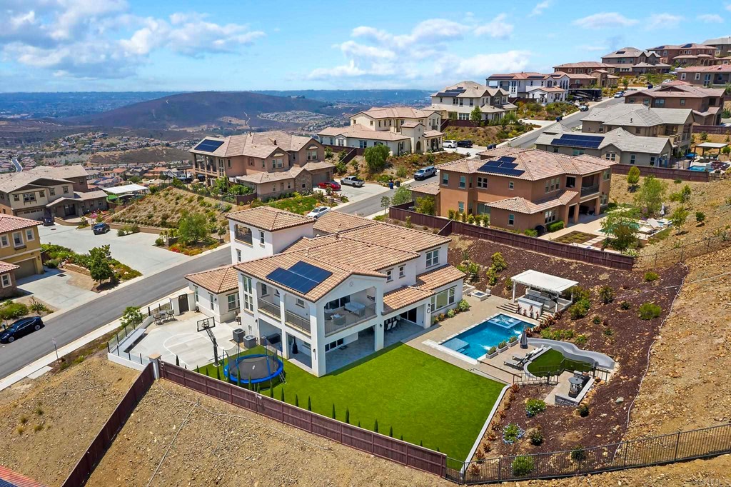 533 Ledge Street San Marcos, CA 92078 - Photo 2 of 73