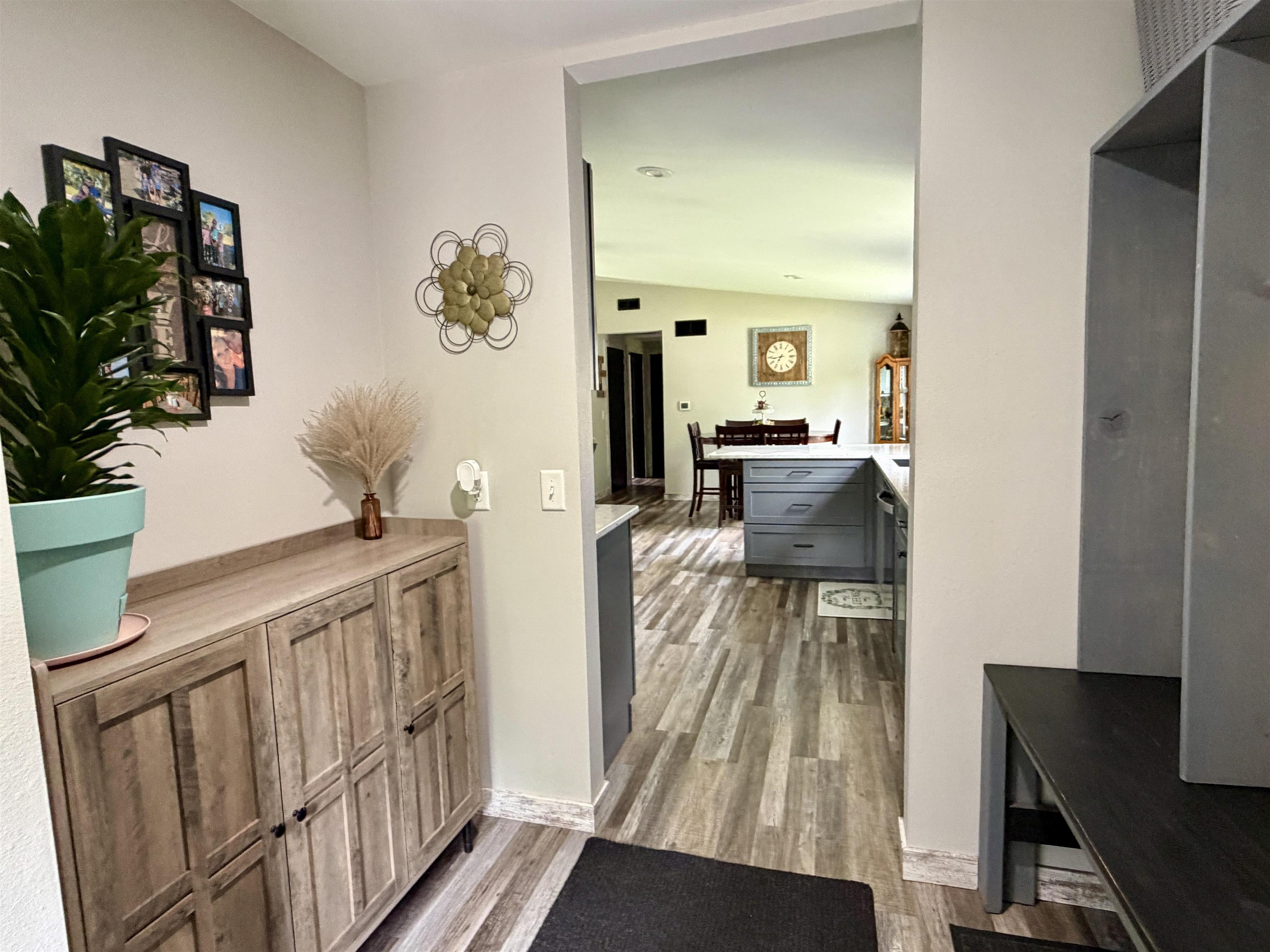 11530 West Brandherm Road Beloit, WI 53511 - Photo 5 of 41