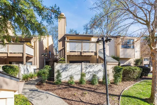 $269,000 | 535 Woodside Oaks, Unit 2, Sacramento, CA 95825