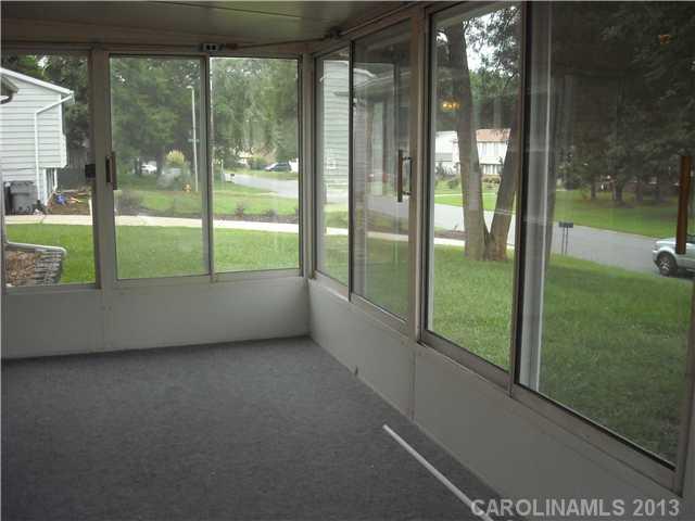 2333 Rice Planters Road Charlotte, NC 28273 - Photo 4 of 12 Gallery Image 4