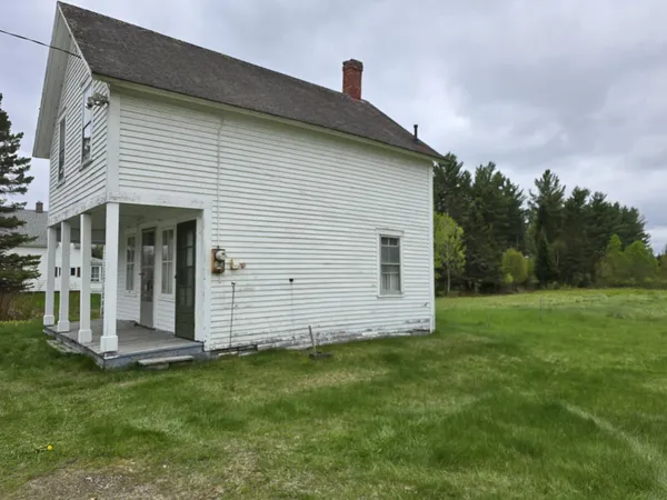 $60,000 | 668 Main Street, Jackman, ME 04945