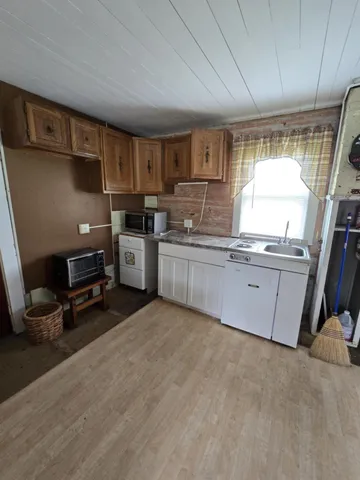 $67,500 | 668 Main Street, Jackman, ME 04945