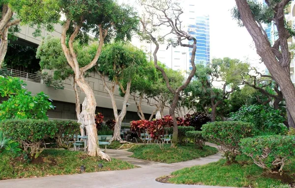 $3,800 | 1350 Ala Moana Boulevard, Unit 2406, Honolulu, HI 96814