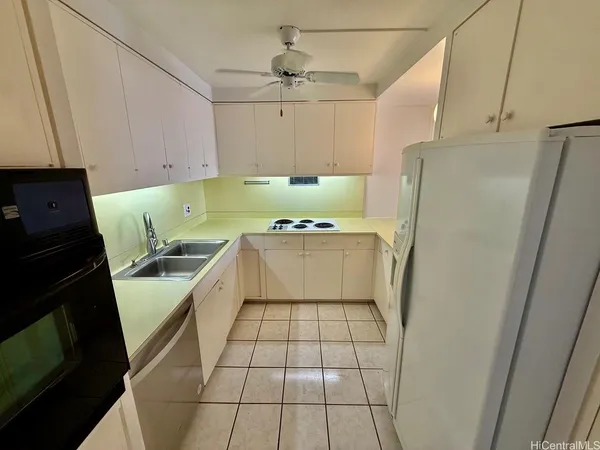 $3,800 | 1350 Ala Moana Boulevard, Unit 2406, Honolulu, HI 96814