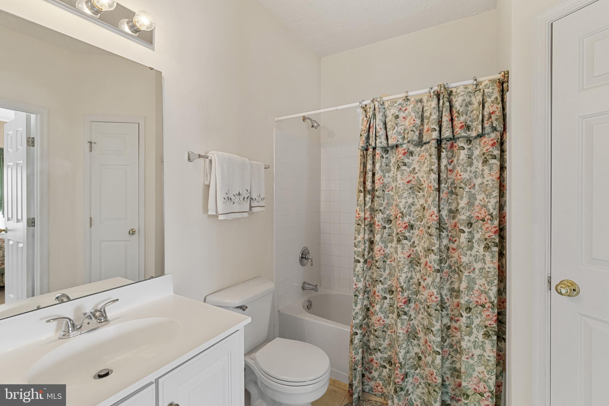 3 Brook Farm Court, Unit 3J Perry Hall, MD 21128 - Photo 30 of 34 Tub shower combo