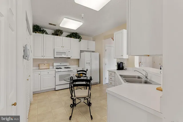 $350,000 | 3 Brook Farm Court, Unit 3J, Perry Hall, MD 21128