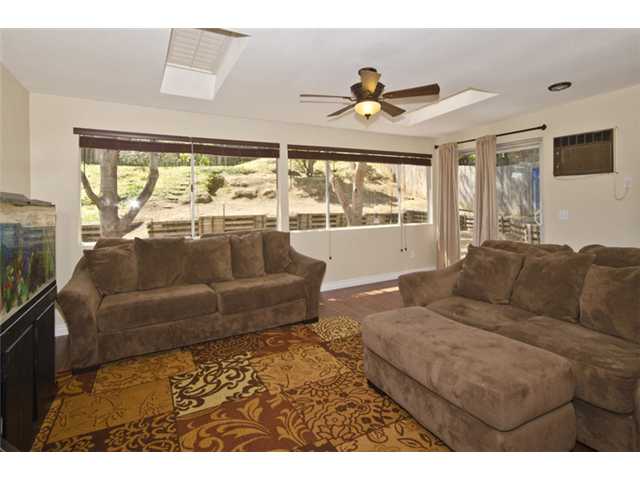 12327 Holland Road Poway, CA 92064 - Photo 8 of 22