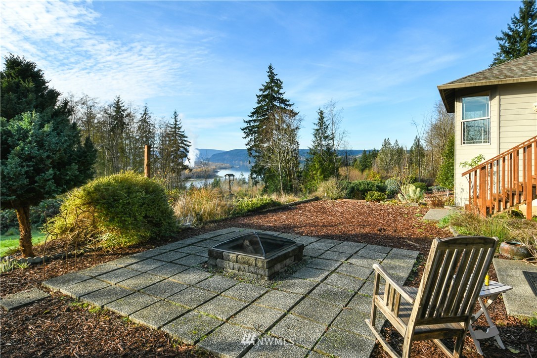 625 McAdams Road East Longview, WA 98632 - Photo 29 of 40 a view of swimming pool with patio