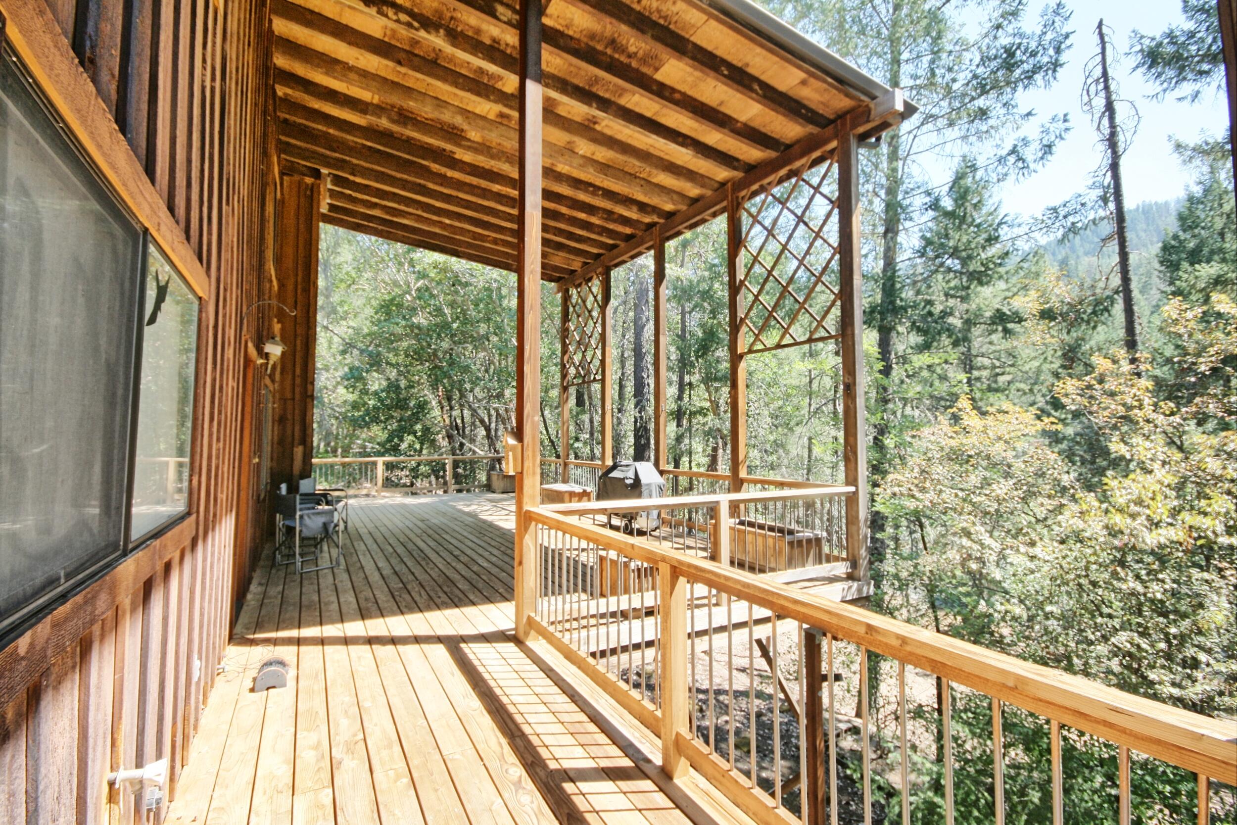 939 Beaver Creek Road Jacksonville, OR 97530 - Photo 18 of 53 Access to 3 sides from deck