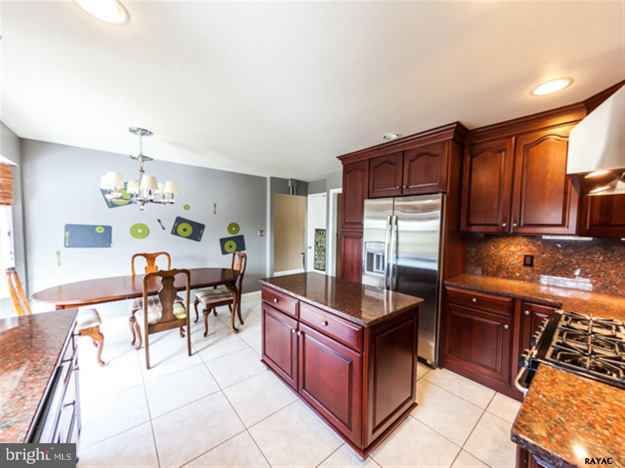 3105 Round Hill Road York, PA 17402 - Photo 14 of 28 Gallery Image 14