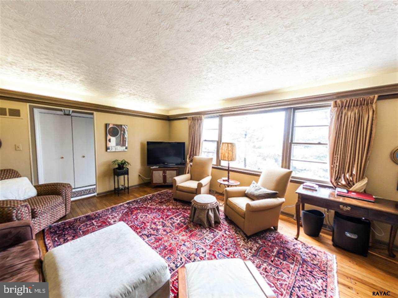 3105 Round Hill Road York, PA 17402 - Photo 6 of 28 Gallery Image 6
