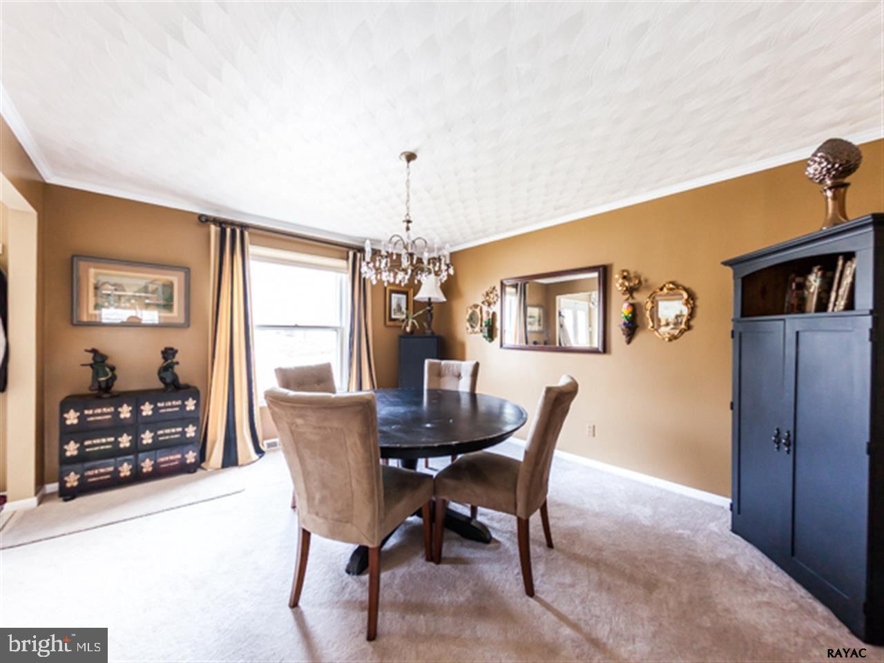3105 Round Hill Road York, PA 17402 - Photo 9 of 28 Gallery Image 9