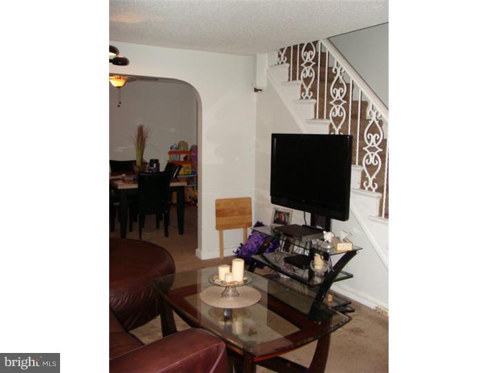 451 Timberlake Road Upper Darby, PA 19082 - Photo 4 of 10 Living Room
