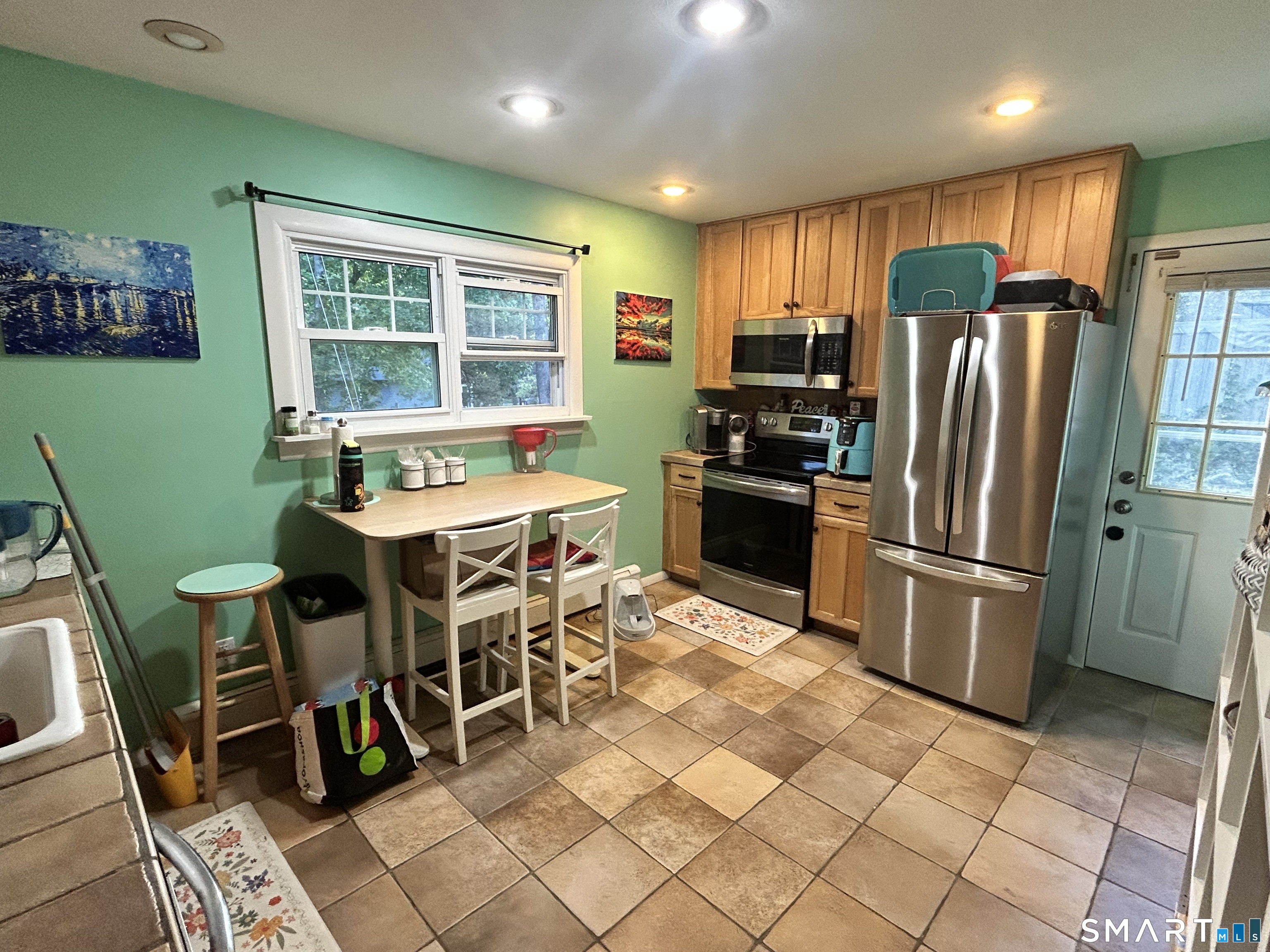 8 Lakeside Drive Extension Ridgefield, CT 06877 - Photo 6 of 9 Gallery Image 6
