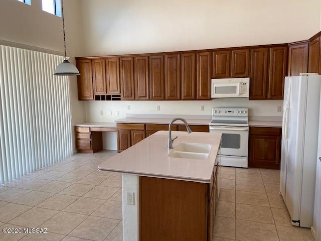 8408 North Sand Flower Road Tucson, AZ 85743 - Photo 3 of 29 Gallery Image 3