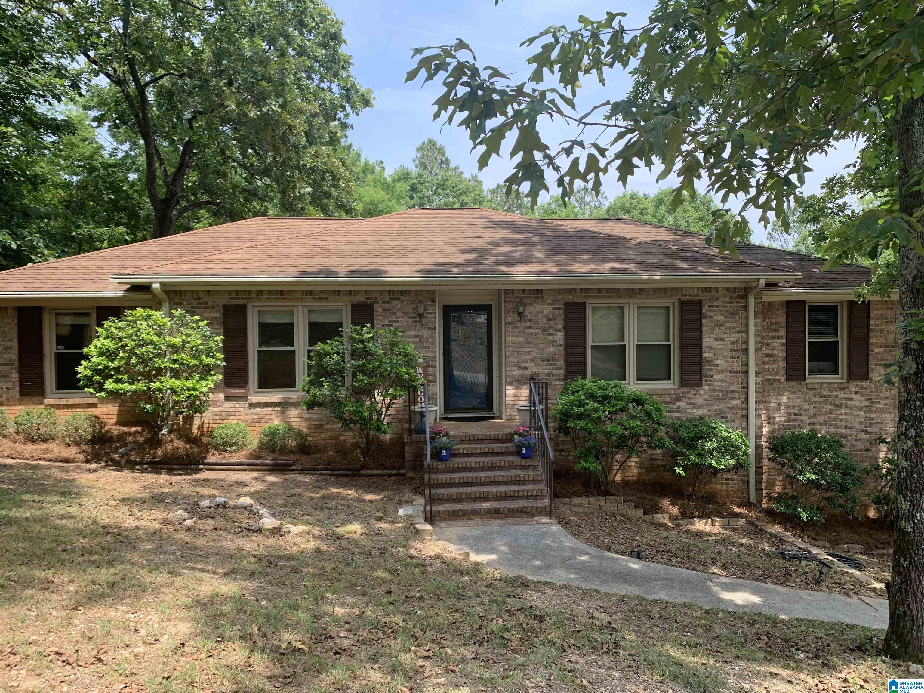 811 Round Hill Road Pelham, AL 35124 - Photo 1 of 10