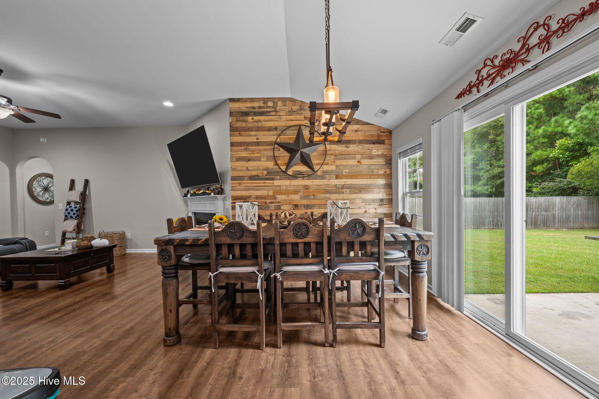 304 Station House Road New Bern, NC 28562 - Photo 13 of 44 39-web-or-mls-DSC_7464