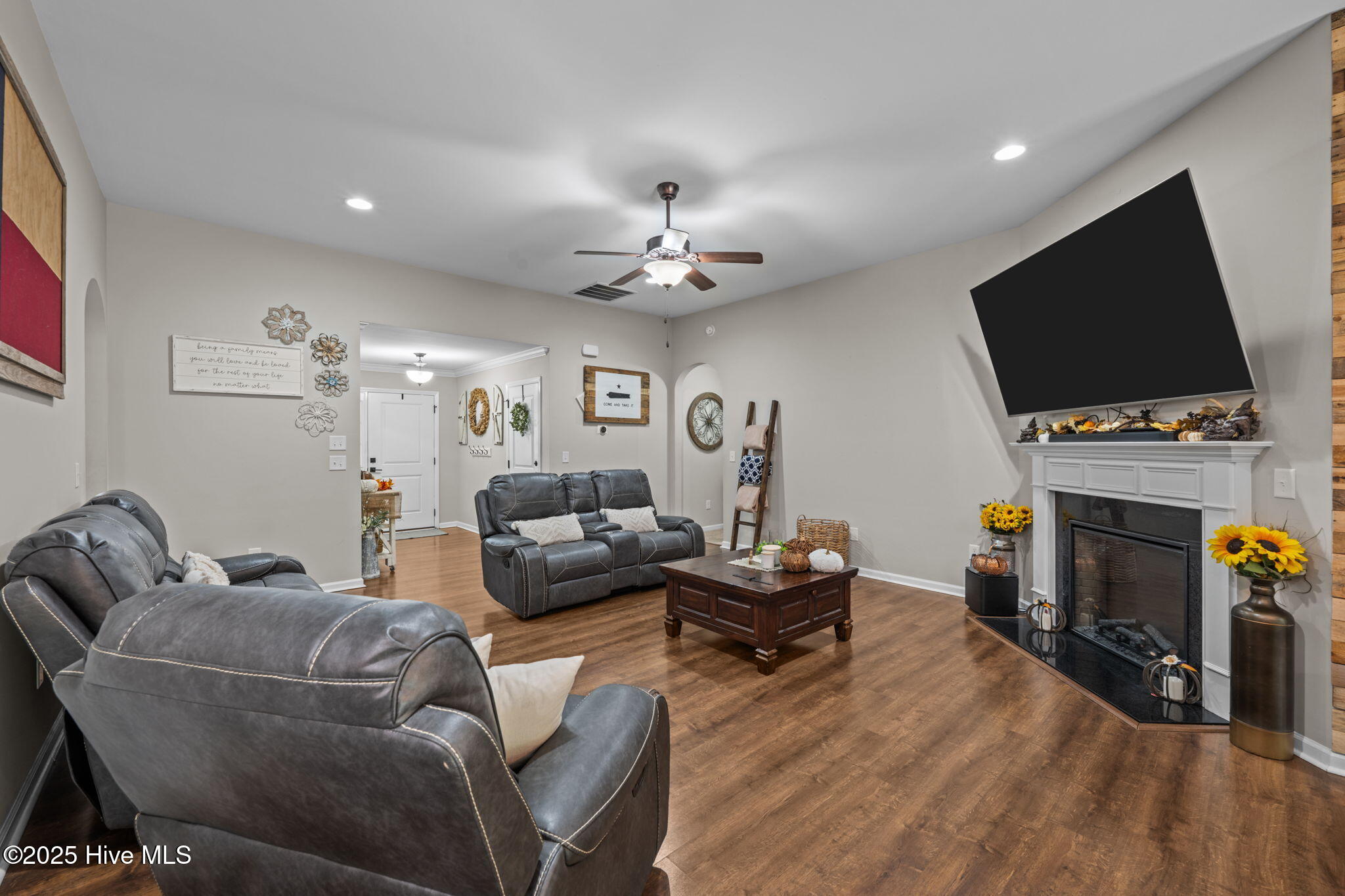 304 Station House Road New Bern, NC 28562 - Photo 8 of 44 33-web-or-mls-DSC_7440