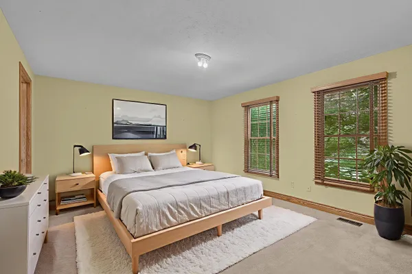 $430,800 | 13972 South 5th Street, Schoolcraft, MI 49087