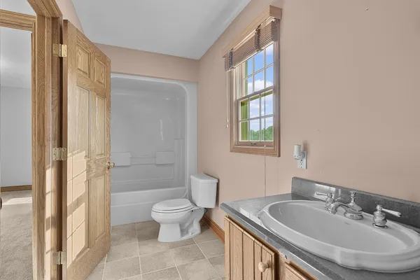 $430,800 | 13972 South 5th Street, Schoolcraft, MI 49087