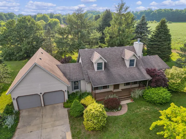 $435,000 | 13972 South 5th Street, Schoolcraft, MI 49087