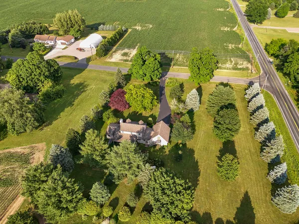 $430,800 | 13972 South 5th Street, Schoolcraft, MI 49087