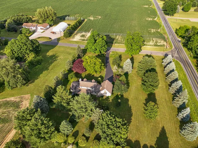 $435,000 | 13972 South 5th Street, Schoolcraft, MI 49087