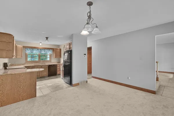 $430,800 | 13972 South 5th Street, Schoolcraft, MI 49087