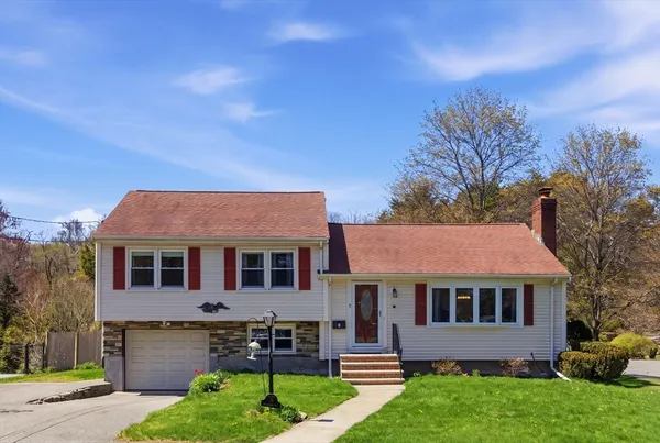 $799,000 | 5 Manning Road, Dedham, MA 02026