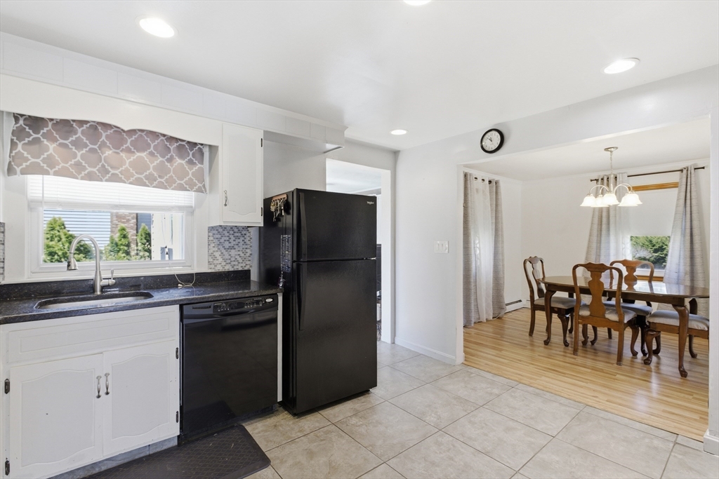 5 Manning Road Dedham, MA 02026 - Photo 9 of 31