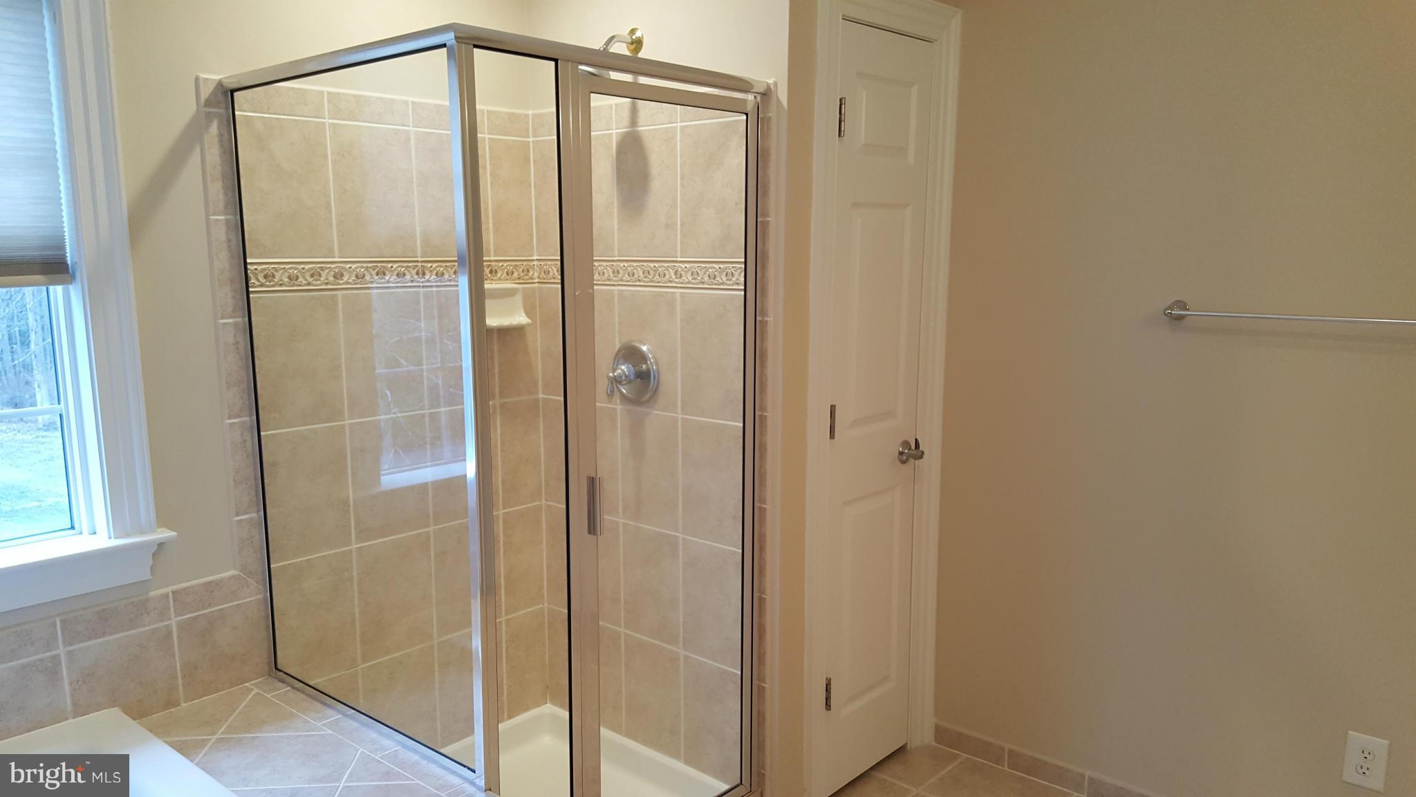 6746 St Pauls Road King George, VA 22485 - Photo 14 of 28 Bath (Master)