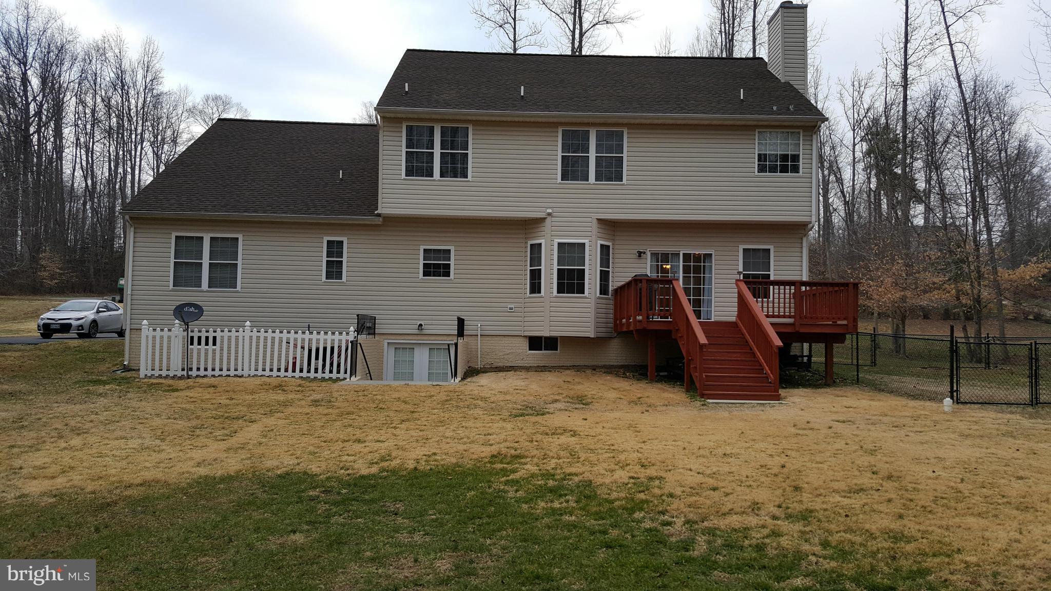 6746 St Pauls Road King George, VA 22485 - Photo 4 of 28 Exterior (Rear)