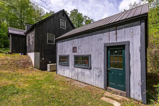 $345,000 | 72 McKee Road, Sunderland, VT 05250