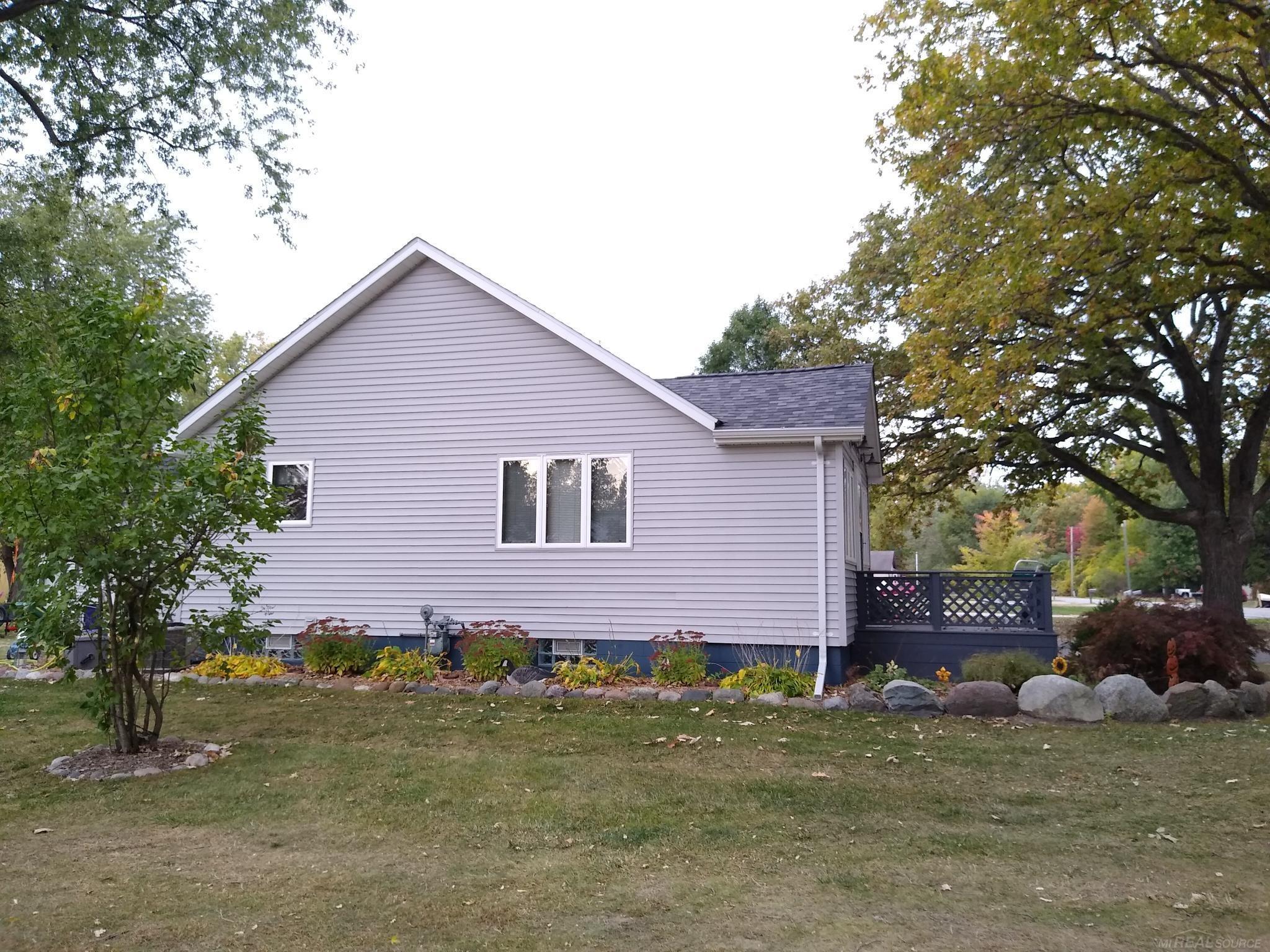 9328 Field Road Algonac, MI 48001 - Photo 3 of 31