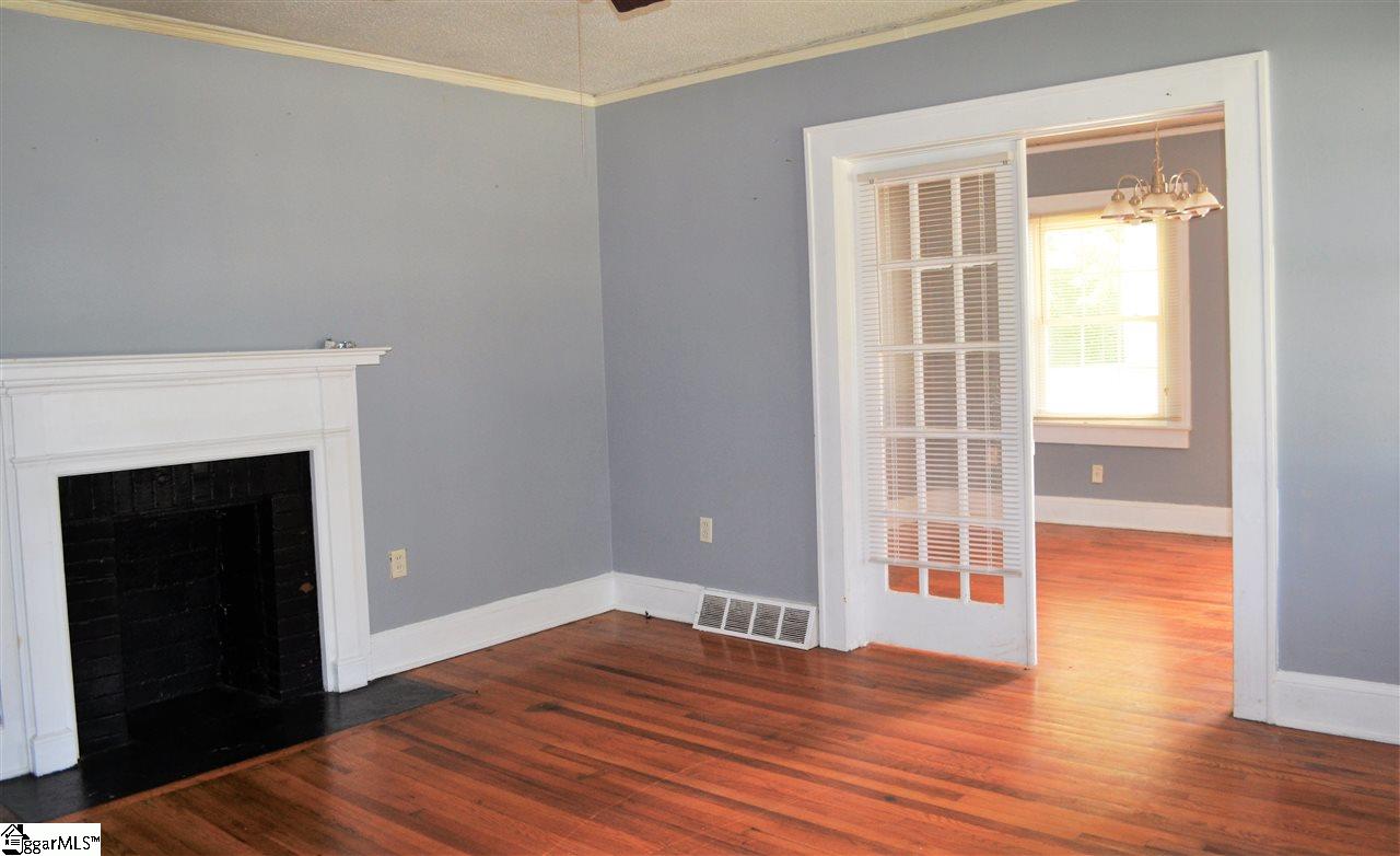2003 Anderson Road Greenville, SC 29611 - Photo 4 of 16 Gallery Image 4
