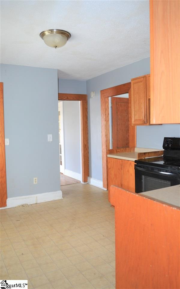 2003 Anderson Road Greenville, SC 29611 - Photo 7 of 16 Gallery Image 7