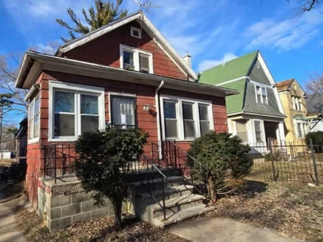 $31,800 | 15612 Turlington Avenue, Harvey, IL 60426