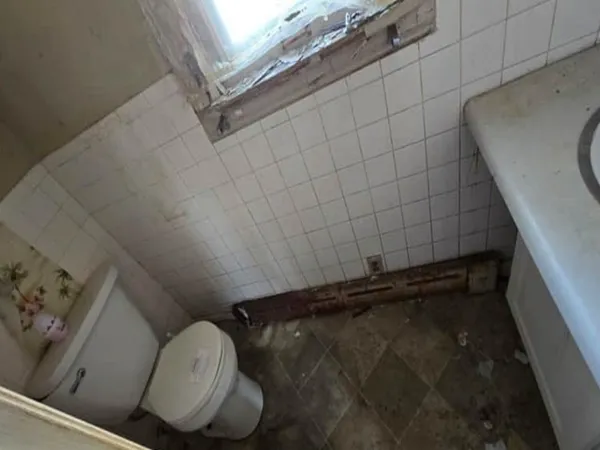 a close view of tub