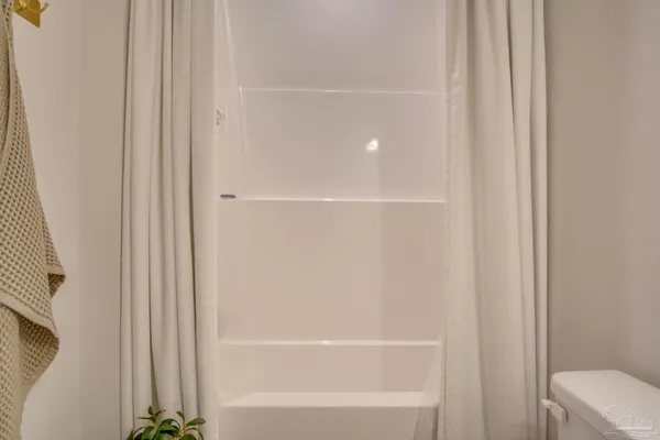 $2,650 | 8130 Fir Tree Drive, Milton, FL 32583