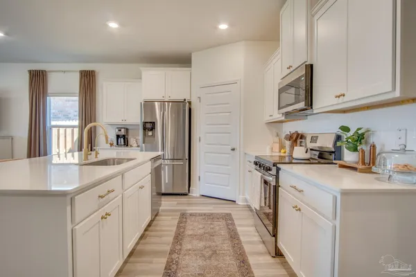 $2,650 | 8130 Fir Tree Drive, Milton, FL 32583