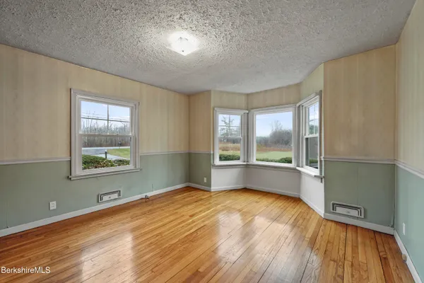 $450,000 | 399 State Road, Richmond, MA 01201