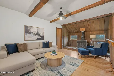 $450,000 | 399 State Road, Richmond, MA 01201